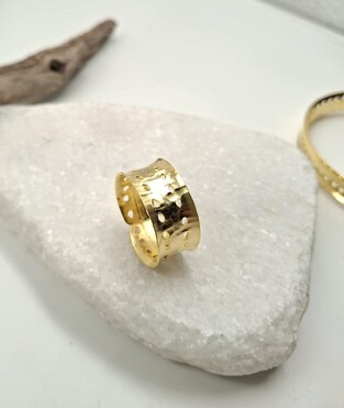 Bronze ring