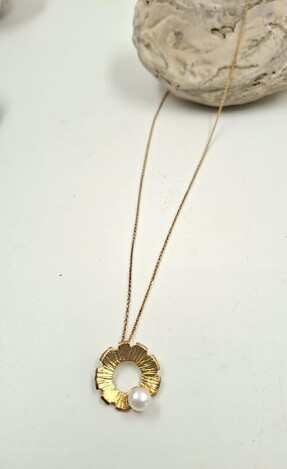 Silver necklace